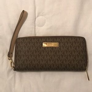 Micheal Kors Wallet